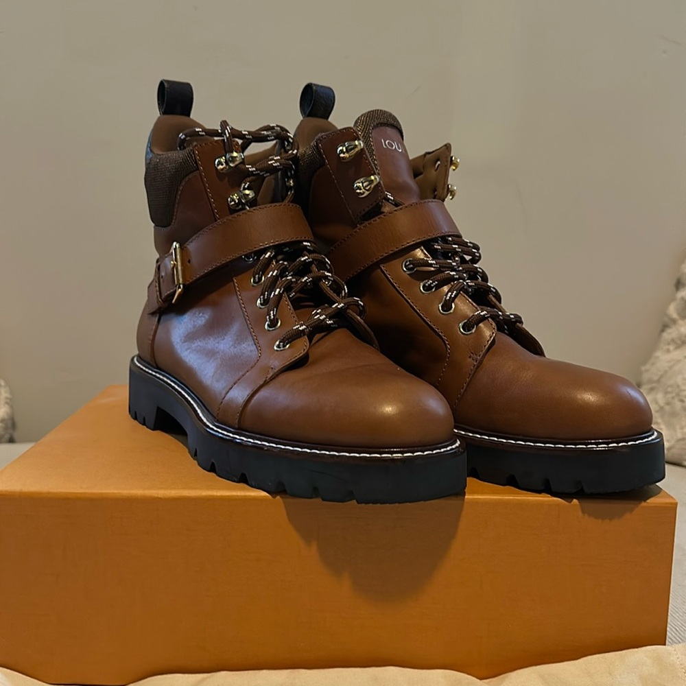 Louis Vuitton Territory Flat Ranger Boots size 41